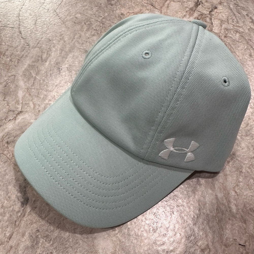 Under Armour Baseball Caps - Set of 4 - Picture 2 of 9